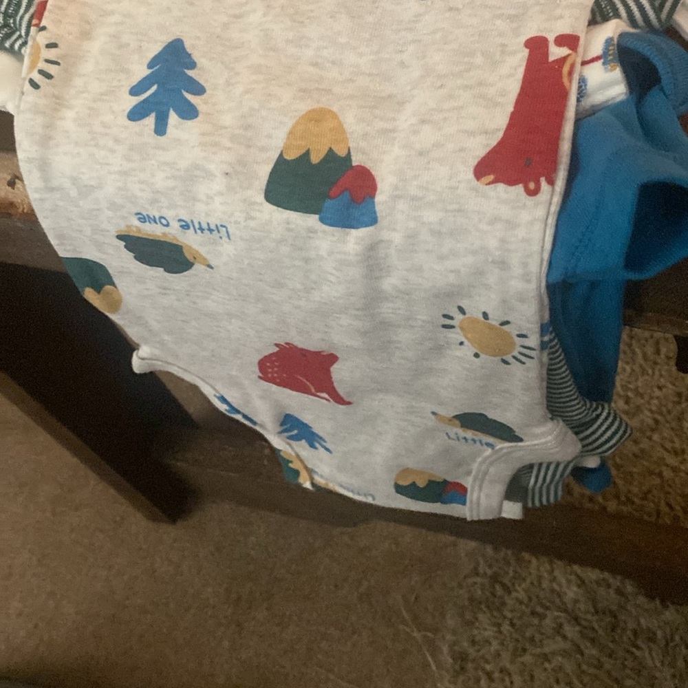 Onesies - Picture 2 of 6